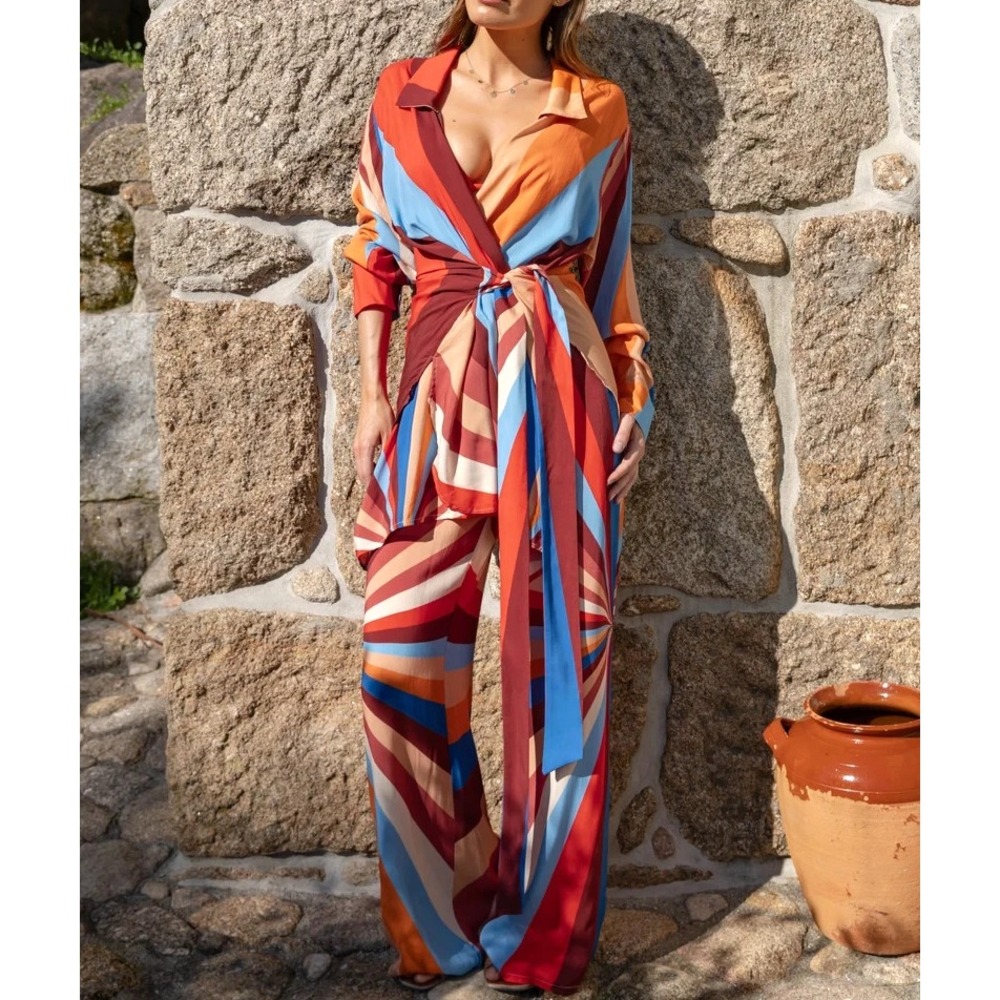 AQUARI X Caitlyn Warakomski Paloma Set Size L Colorful Prismatic Rayon Resort